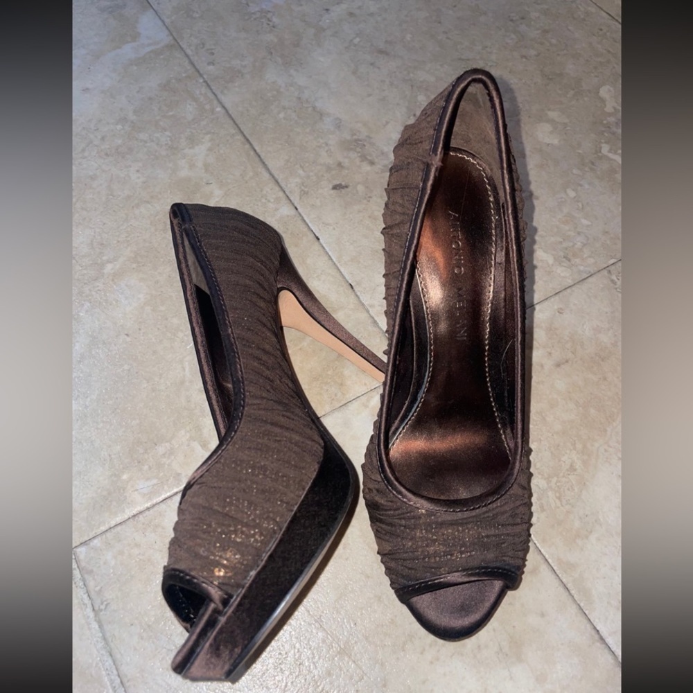 Women’s Antonio Melani  Brown Pumps Heels NWOT size 6.5